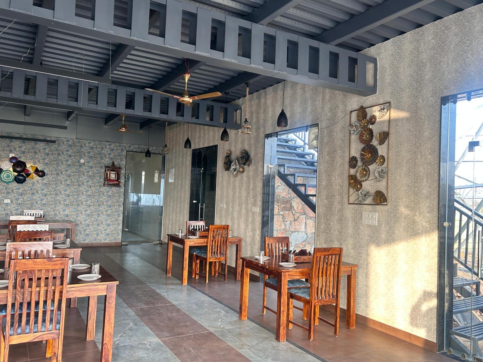 Royal Rajasthan Resort Sikar Esterno foto