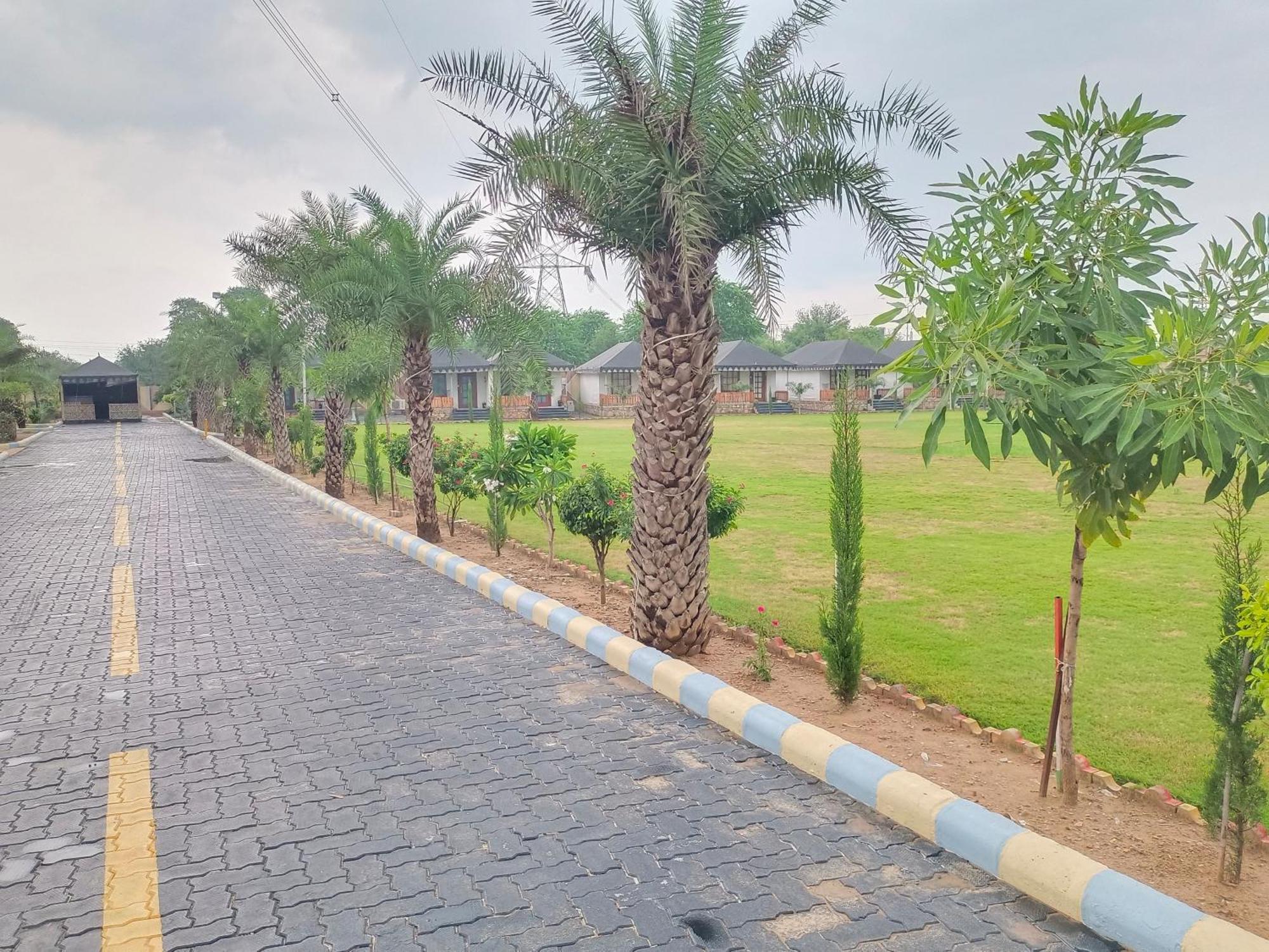 Royal Rajasthan Resort Sikar Esterno foto