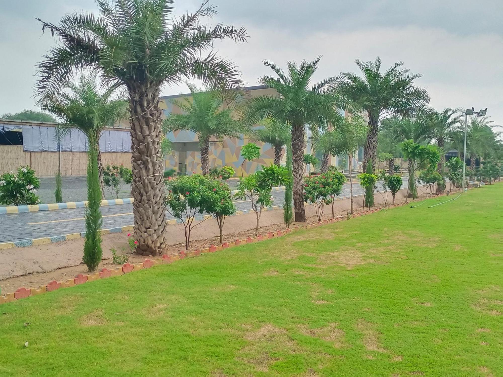 Royal Rajasthan Resort Sikar Esterno foto