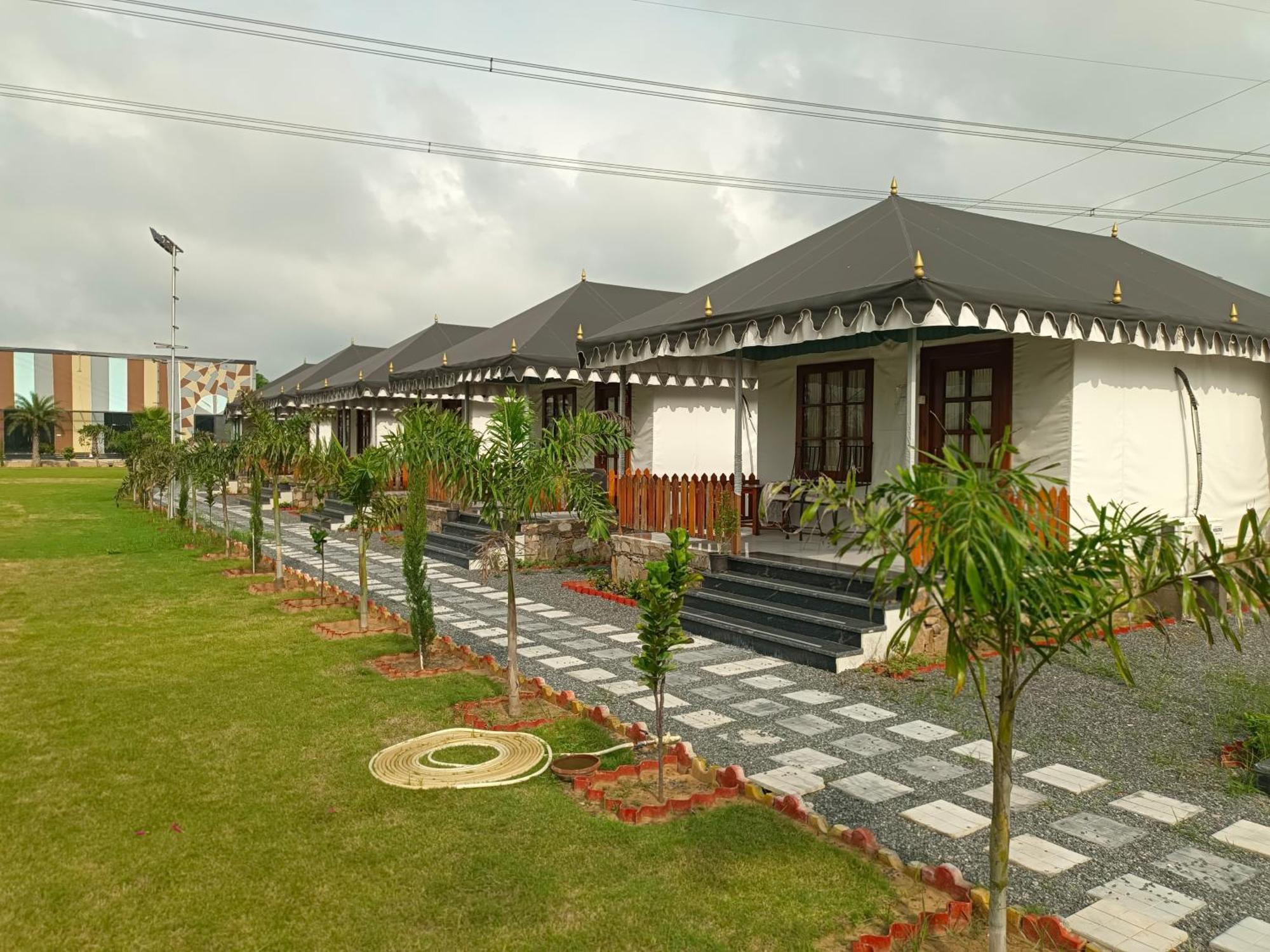 Royal Rajasthan Resort Sikar Esterno foto