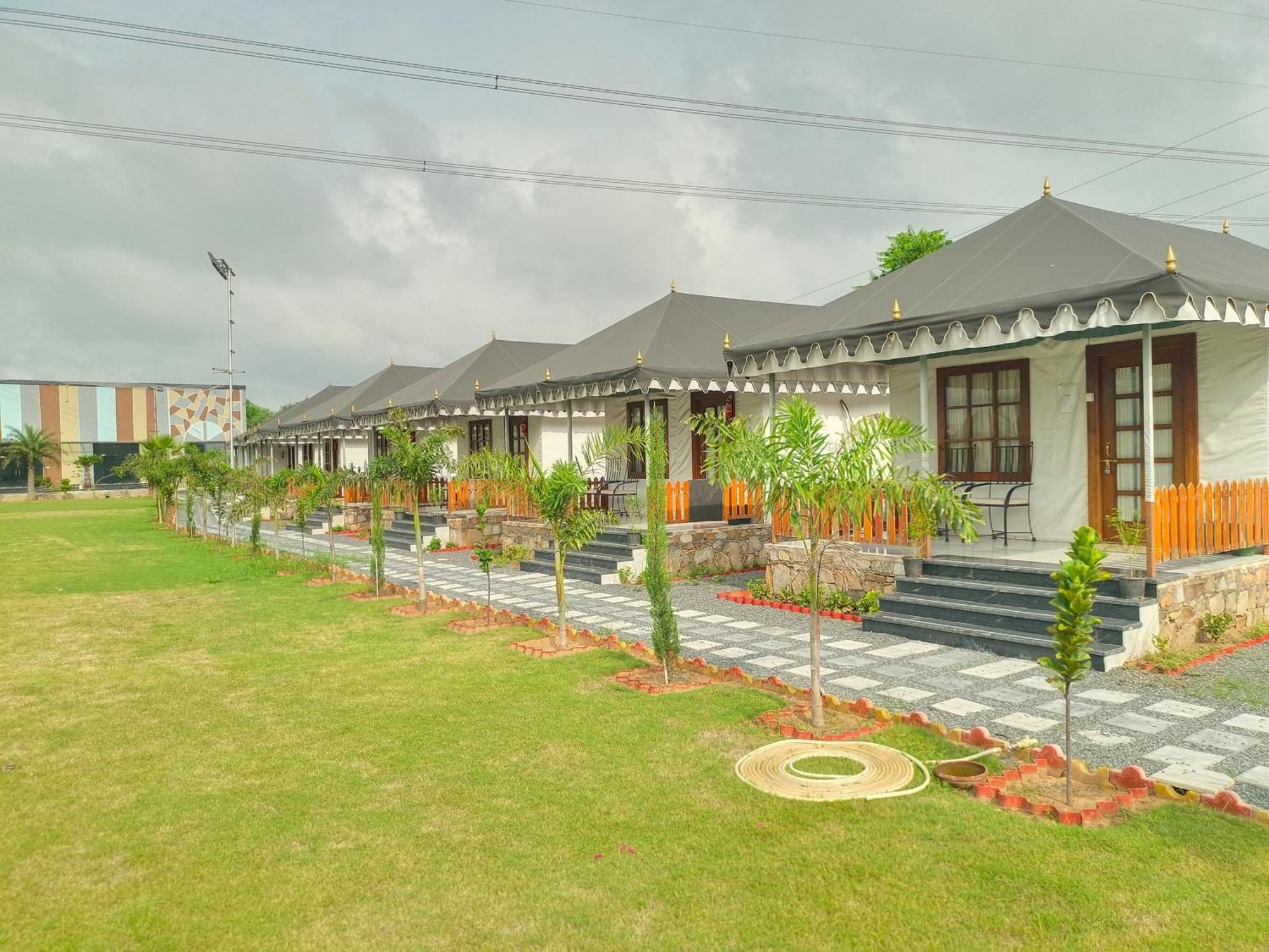 Royal Rajasthan Resort Sikar Esterno foto