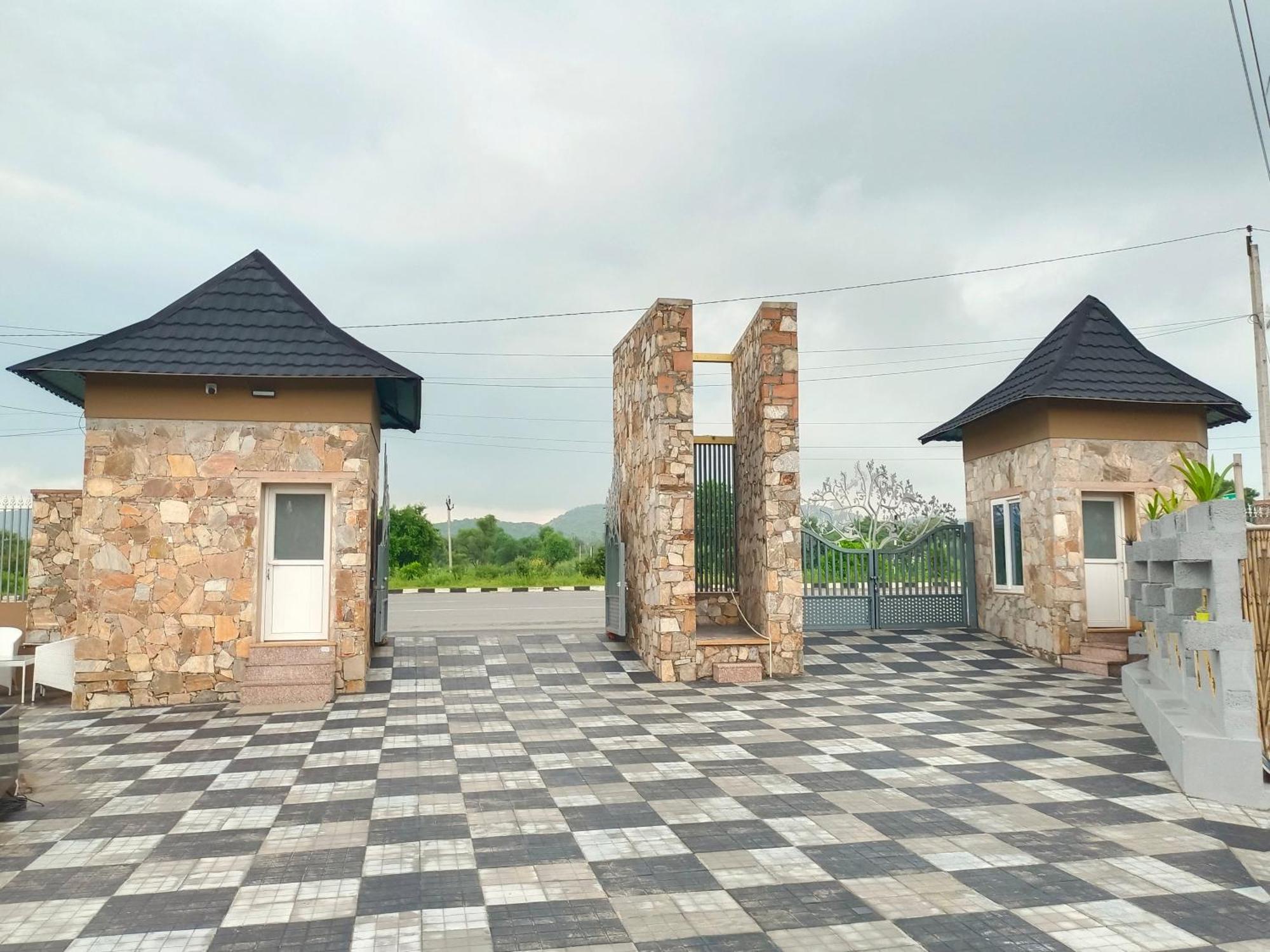 Royal Rajasthan Resort Sikar Esterno foto